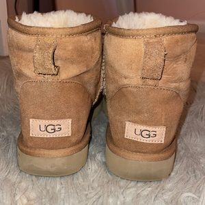 Mini Ugg’s size 10 women’s